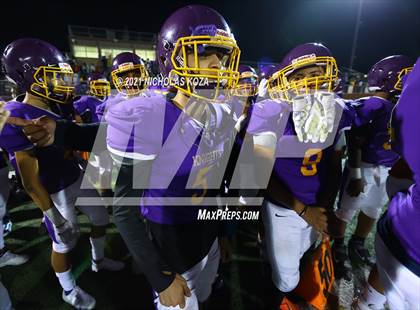 Thumbnail 2 in Lynwood vs. Firebaugh (Lynwood City Classic) photogallery.
