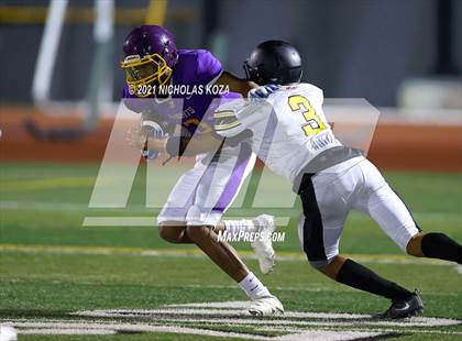 Thumbnail 2 in Lynwood vs. Firebaugh (Lynwood City Classic) photogallery.