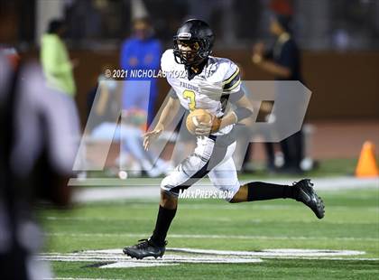 Thumbnail 3 in Lynwood vs. Firebaugh (Lynwood City Classic) photogallery.
