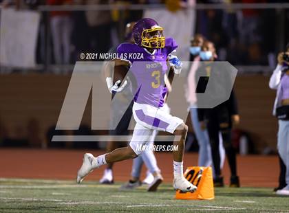 Thumbnail 1 in Lynwood vs. Firebaugh (Lynwood City Classic) photogallery.