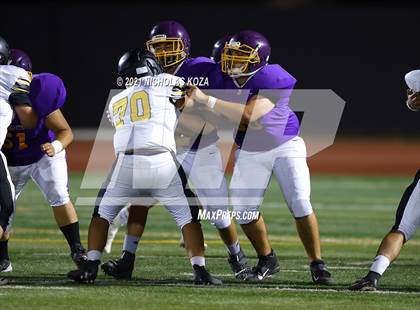 Thumbnail 3 in Lynwood vs. Firebaugh (Lynwood City Classic) photogallery.