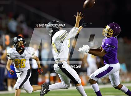 Thumbnail 1 in Lynwood vs. Firebaugh (Lynwood City Classic) photogallery.