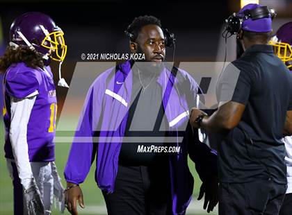 Thumbnail 1 in Lynwood vs. Firebaugh (Lynwood City Classic) photogallery.