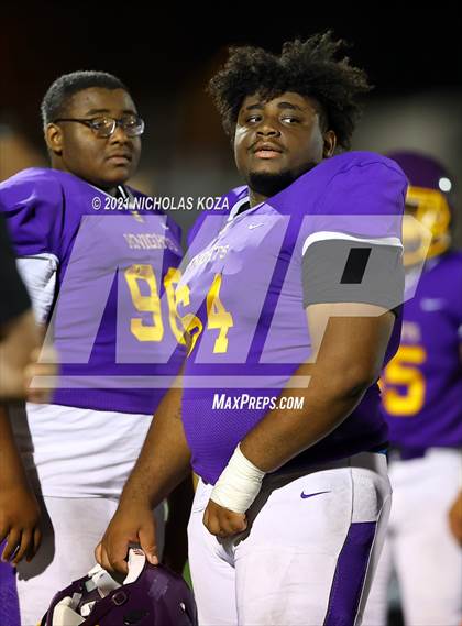 Thumbnail 1 in Lynwood vs. Firebaugh (Lynwood City Classic) photogallery.