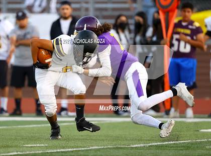 Thumbnail 1 in Lynwood vs. Firebaugh (Lynwood City Classic) photogallery.