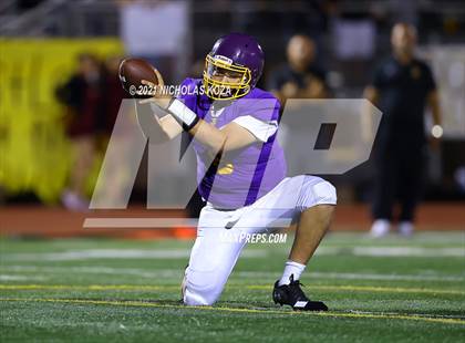 Thumbnail 3 in Lynwood vs. Firebaugh (Lynwood City Classic) photogallery.