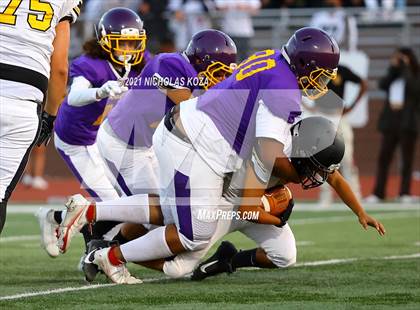 Thumbnail 2 in Lynwood vs. Firebaugh (Lynwood City Classic) photogallery.