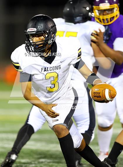 Thumbnail 3 in Lynwood vs. Firebaugh (Lynwood City Classic) photogallery.