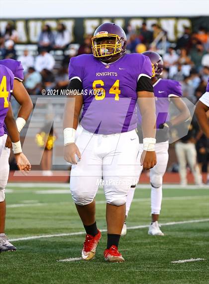 Thumbnail 3 in Lynwood vs. Firebaugh (Lynwood City Classic) photogallery.
