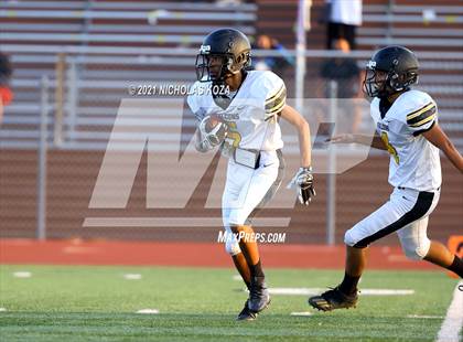 Thumbnail 2 in Lynwood vs. Firebaugh (Lynwood City Classic) photogallery.