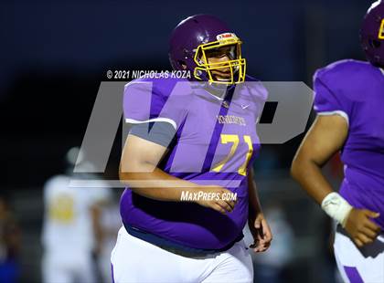 Thumbnail 2 in Lynwood vs. Firebaugh (Lynwood City Classic) photogallery.