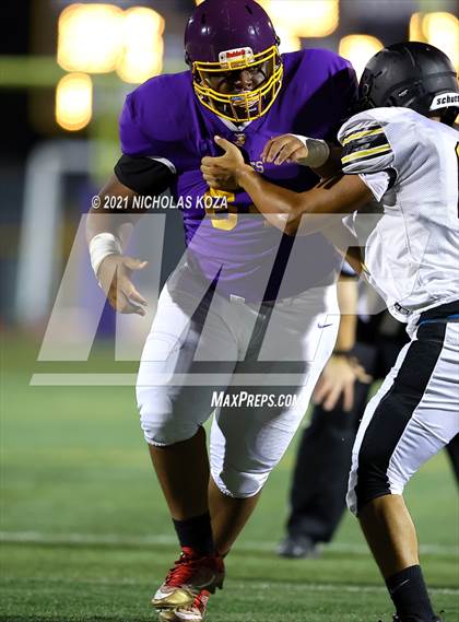 Thumbnail 1 in Lynwood vs. Firebaugh (Lynwood City Classic) photogallery.
