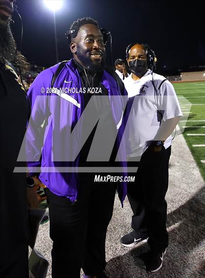 Thumbnail 2 in Lynwood vs. Firebaugh (Lynwood City Classic) photogallery.