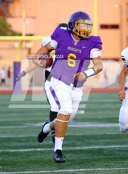 Thumbnail 3 in Lynwood vs. Firebaugh (Lynwood City Classic) photogallery.