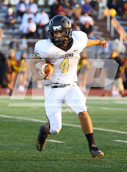 Thumbnail 2 in Lynwood vs. Firebaugh (Lynwood City Classic) photogallery.
