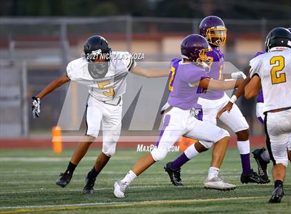 Thumbnail 1 in Lynwood vs. Firebaugh (Lynwood City Classic) photogallery.