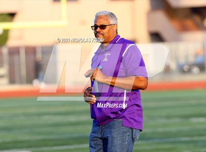 Thumbnail 1 in Lynwood vs. Firebaugh (Lynwood City Classic) photogallery.