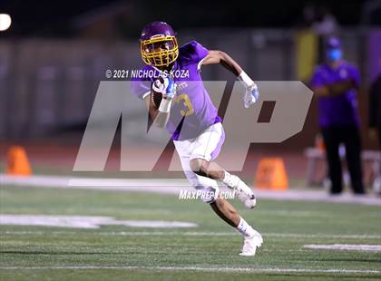 Thumbnail 1 in Lynwood vs. Firebaugh (Lynwood City Classic) photogallery.