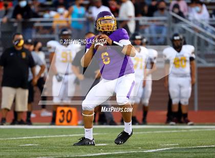 Thumbnail 3 in Lynwood vs. Firebaugh (Lynwood City Classic) photogallery.