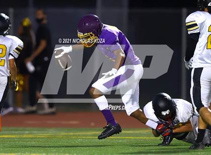 Thumbnail 2 in Lynwood vs. Firebaugh (Lynwood City Classic) photogallery.