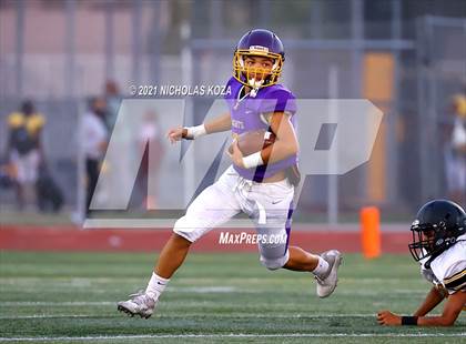 Thumbnail 2 in Lynwood vs. Firebaugh (Lynwood City Classic) photogallery.
