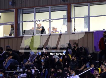 Thumbnail 2 in Lynwood vs. Firebaugh (Lynwood City Classic) photogallery.