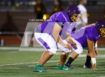 Thumbnail 3 in Lynwood vs. Firebaugh (Lynwood City Classic) photogallery.