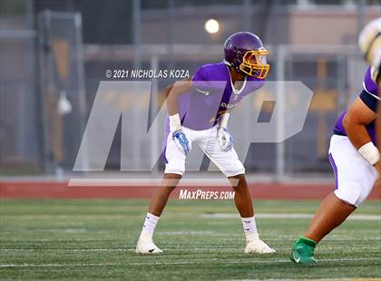 Thumbnail 2 in Lynwood vs. Firebaugh (Lynwood City Classic) photogallery.