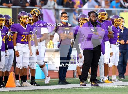 Thumbnail 1 in Lynwood vs. Firebaugh (Lynwood City Classic) photogallery.