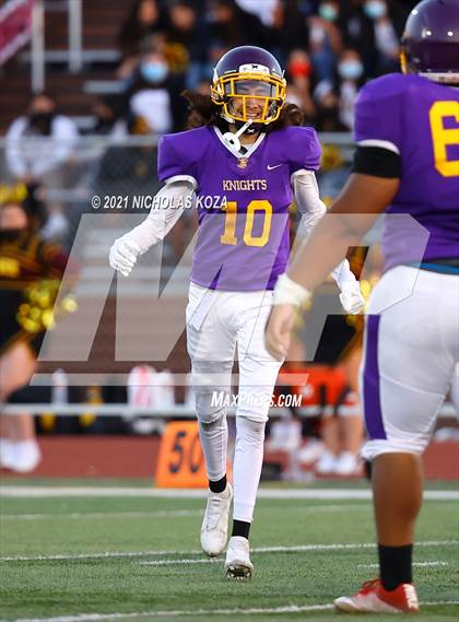 Thumbnail 2 in Lynwood vs. Firebaugh (Lynwood City Classic) photogallery.