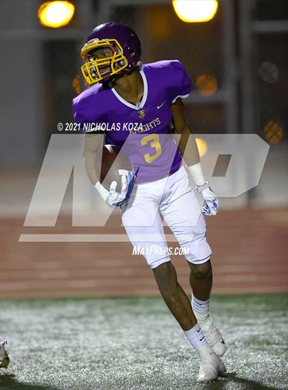 Thumbnail 3 in Lynwood vs. Firebaugh (Lynwood City Classic) photogallery.