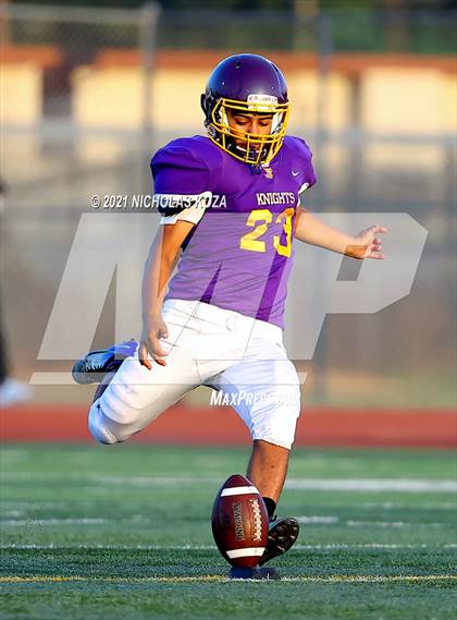 Thumbnail 2 in Lynwood vs. Firebaugh (Lynwood City Classic) photogallery.