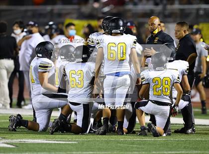 Thumbnail 2 in Lynwood vs. Firebaugh (Lynwood City Classic) photogallery.