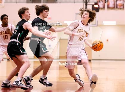 Thumbnail 1 in Roswell @ Lassiter photogallery.