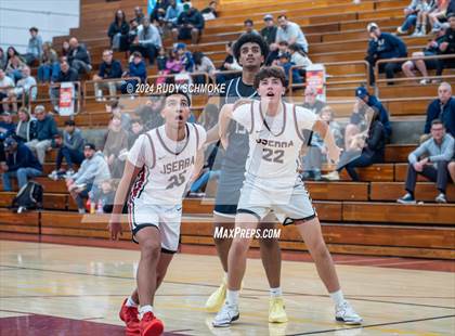 Thumbnail 2 in JSerra Catholic vs. Eastside Catholic (Torrey Pines Holiday Classic) photogallery.