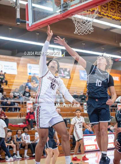 Thumbnail 2 in JSerra Catholic vs. Eastside Catholic (Torrey Pines Holiday Classic) photogallery.