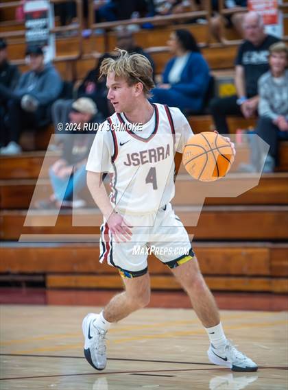 Thumbnail 3 in JSerra Catholic vs. Eastside Catholic (Torrey Pines Holiday Classic) photogallery.