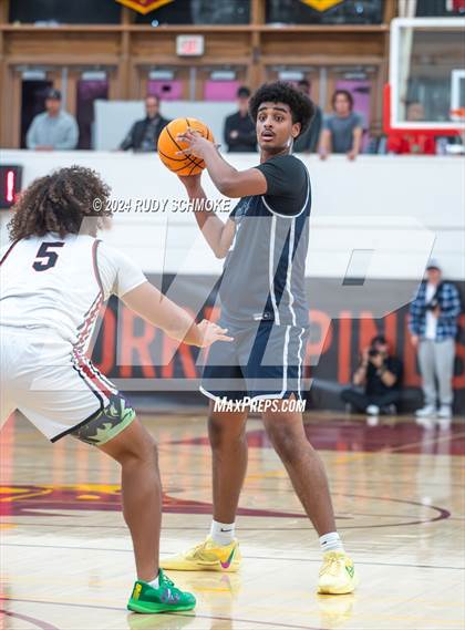 Thumbnail 1 in JSerra Catholic vs. Eastside Catholic (Torrey Pines Holiday Classic) photogallery.