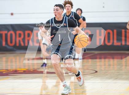 Thumbnail 1 in JSerra Catholic vs. Eastside Catholic (Torrey Pines Holiday Classic) photogallery.