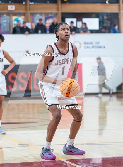 Thumbnail 3 in JSerra Catholic vs. Eastside Catholic (Torrey Pines Holiday Classic) photogallery.