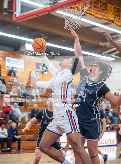 Thumbnail 2 in JSerra Catholic vs. Eastside Catholic (Torrey Pines Holiday Classic) photogallery.
