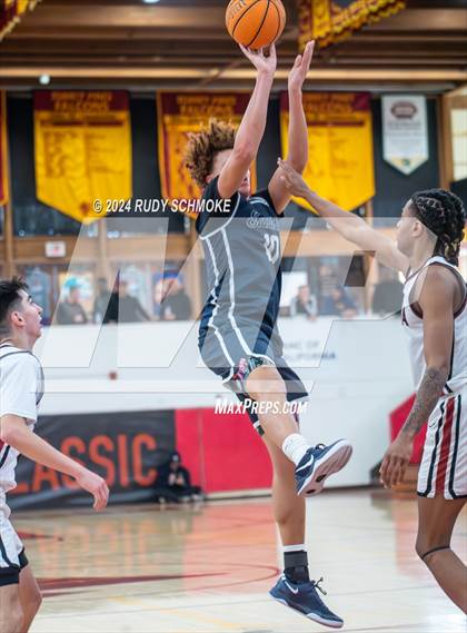 Thumbnail 3 in JSerra Catholic vs. Eastside Catholic (Torrey Pines Holiday Classic) photogallery.