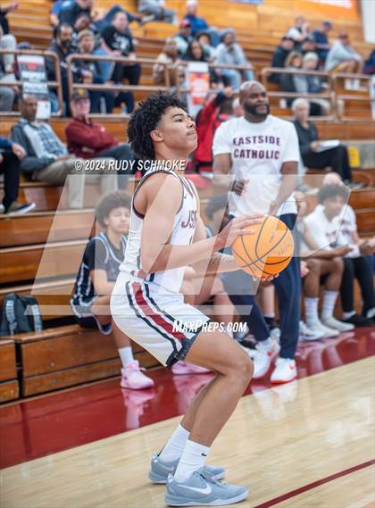 Thumbnail 1 in JSerra Catholic vs. Eastside Catholic (Torrey Pines Holiday Classic) photogallery.