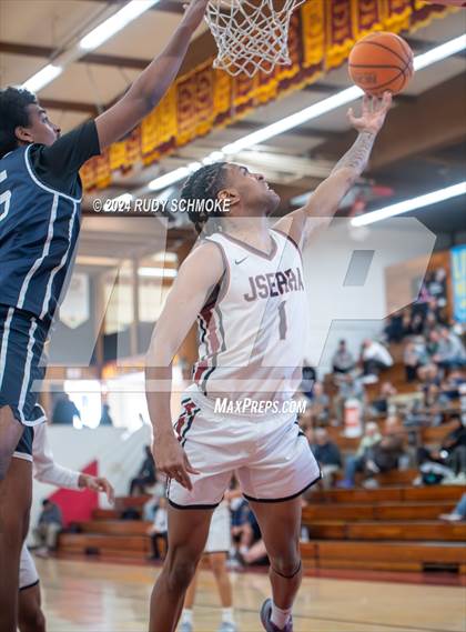 Thumbnail 3 in JSerra Catholic vs. Eastside Catholic (Torrey Pines Holiday Classic) photogallery.