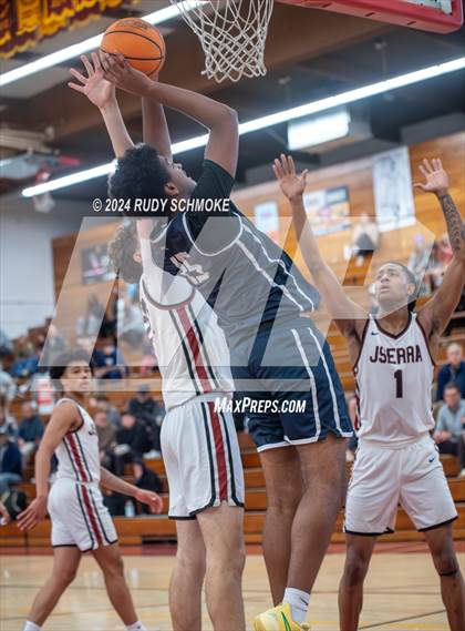 Thumbnail 1 in JSerra Catholic vs. Eastside Catholic (Torrey Pines Holiday Classic) photogallery.