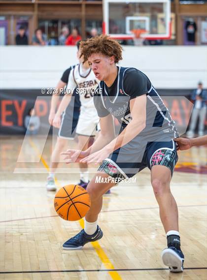 Thumbnail 1 in JSerra Catholic vs. Eastside Catholic (Torrey Pines Holiday Classic) photogallery.