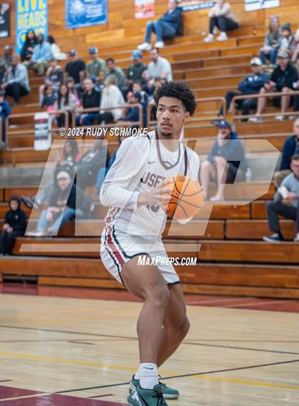Thumbnail 1 in JSerra Catholic vs. Eastside Catholic (Torrey Pines Holiday Classic) photogallery.