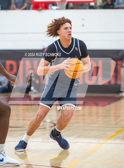 Thumbnail 3 in JSerra Catholic vs. Eastside Catholic (Torrey Pines Holiday Classic) photogallery.