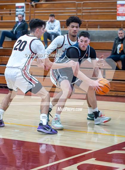 Thumbnail 3 in JSerra Catholic vs. Eastside Catholic (Torrey Pines Holiday Classic) photogallery.