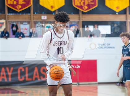 Thumbnail 3 in JSerra Catholic vs. Eastside Catholic (Torrey Pines Holiday Classic) photogallery.